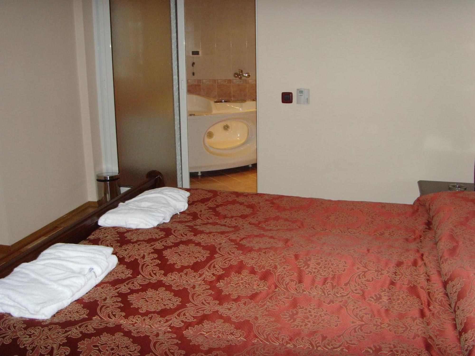 Meridian Hotel Bolyarski Велико-Тырново Экстерьер фото