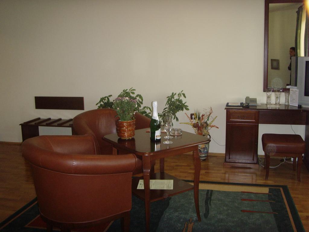 Meridian Hotel Bolyarski Велико-Тырново Экстерьер фото